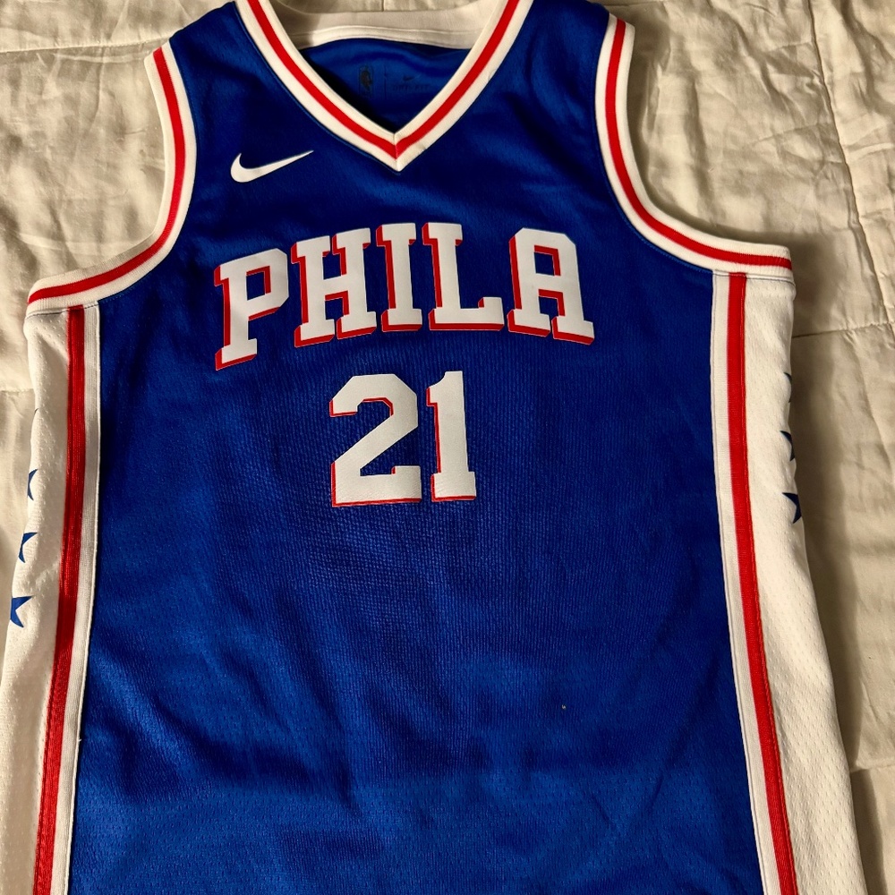 Embiid jersey size youth medium